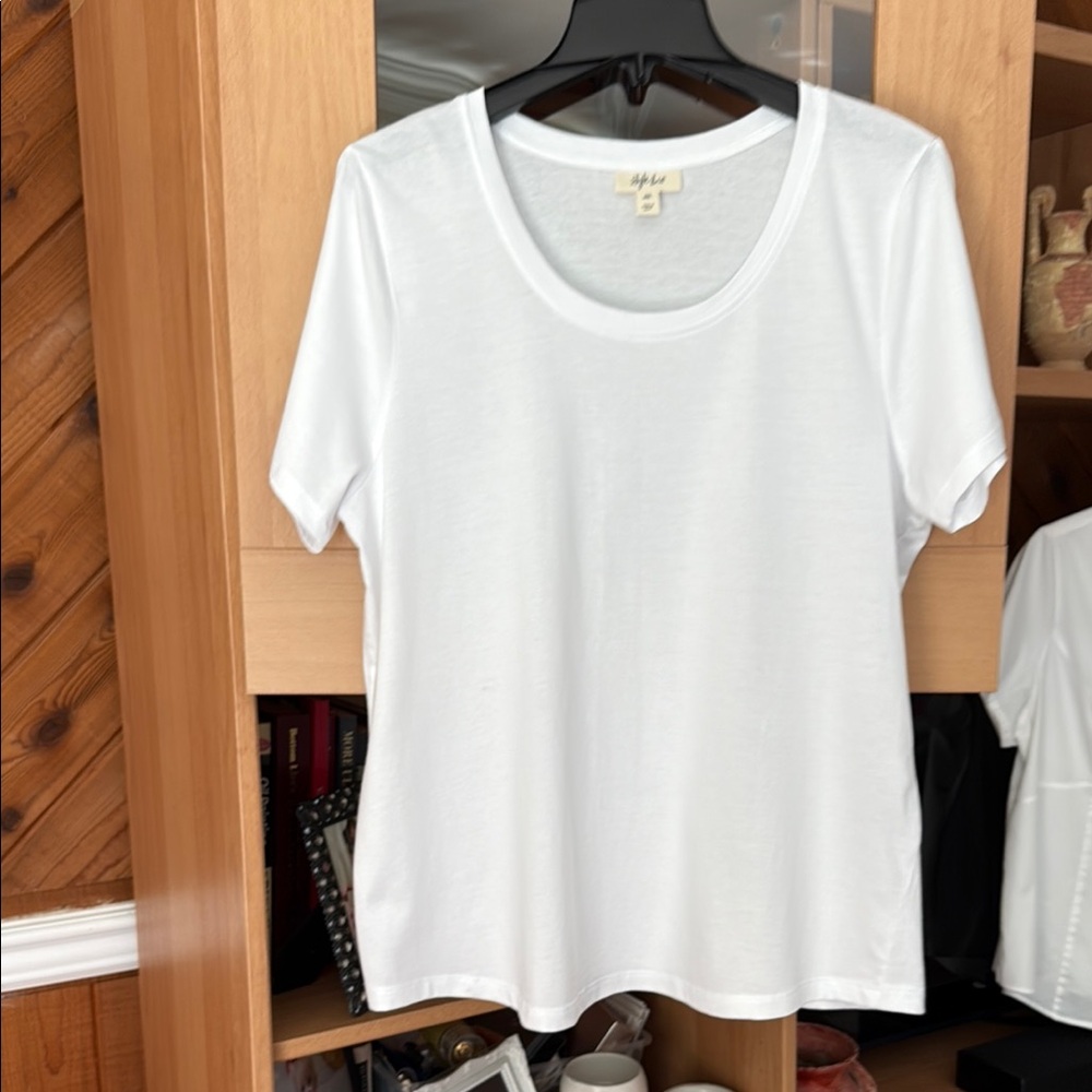 Style & Co. White Fitted Short Sleeve Tee new with tag